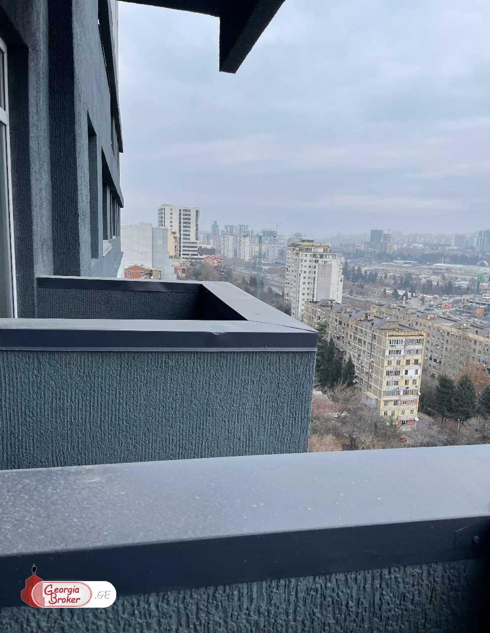 იყიდება ახალი აშენებული 2 ოთახიანი ბინა