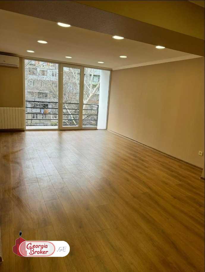 nearly repaired 5-room apartment for sale