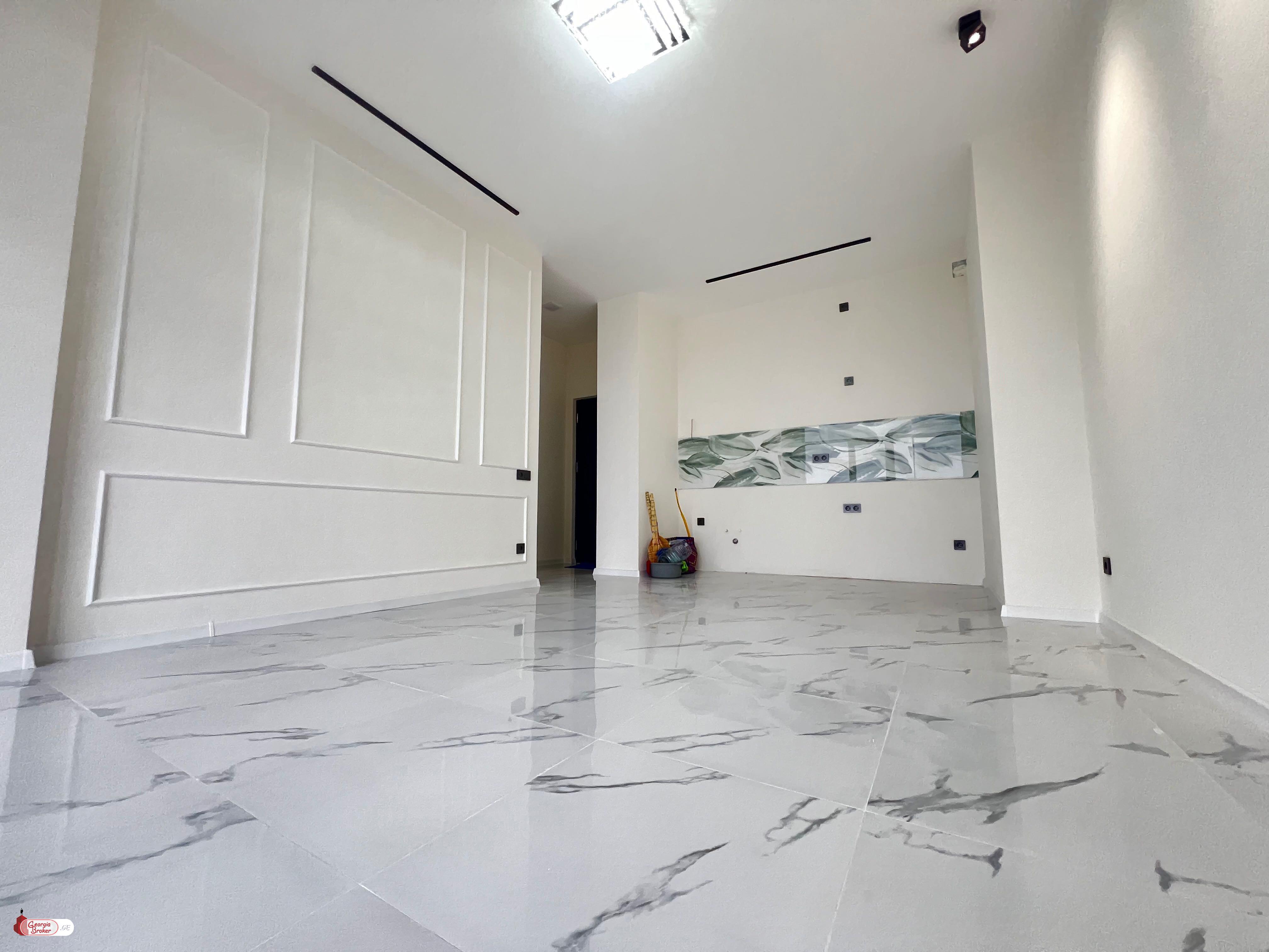 nearly repaired 2-room apartment for sale