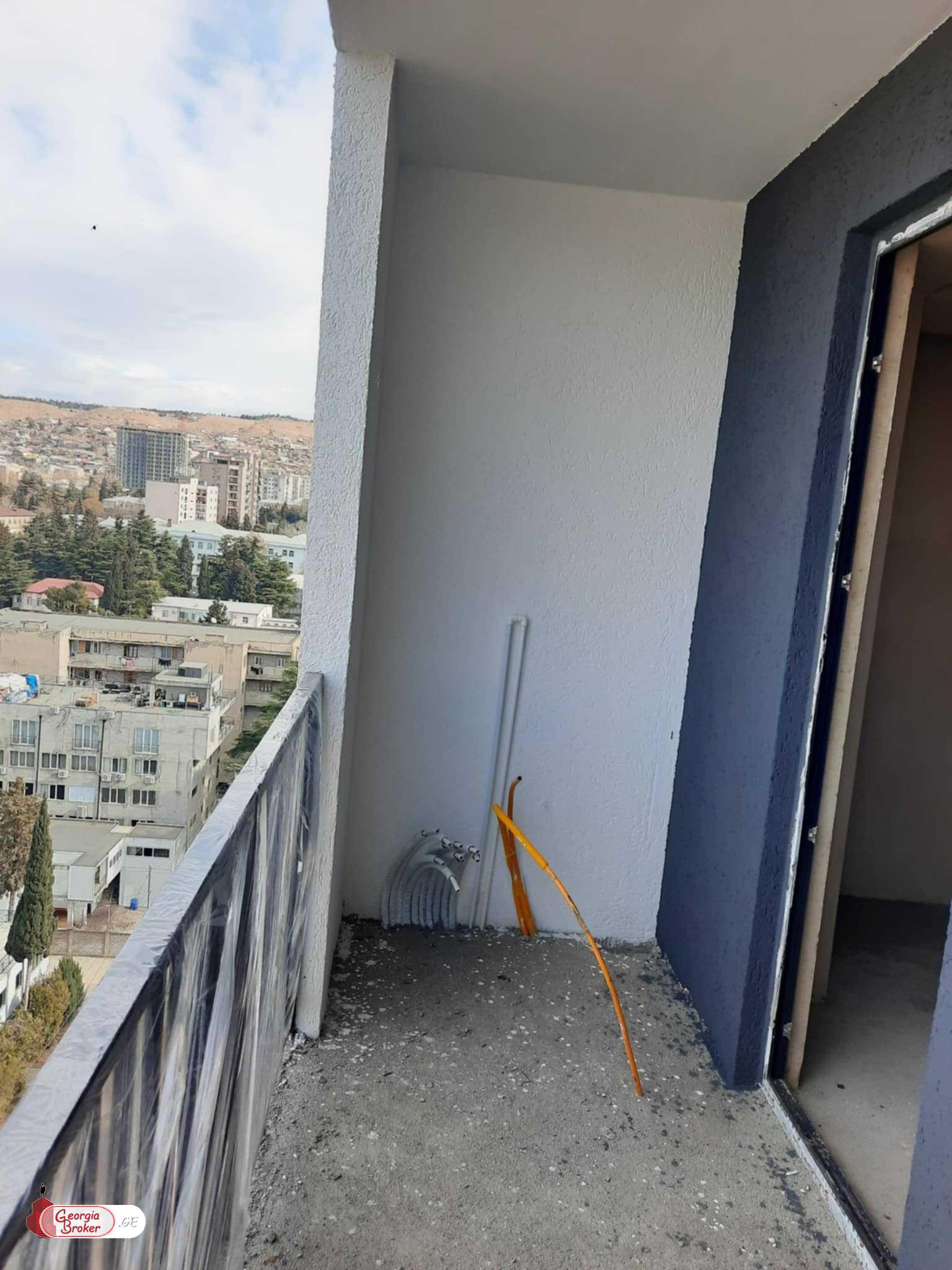 იყიდება ახალი აშენებული 3 ოთახიანი ბინა