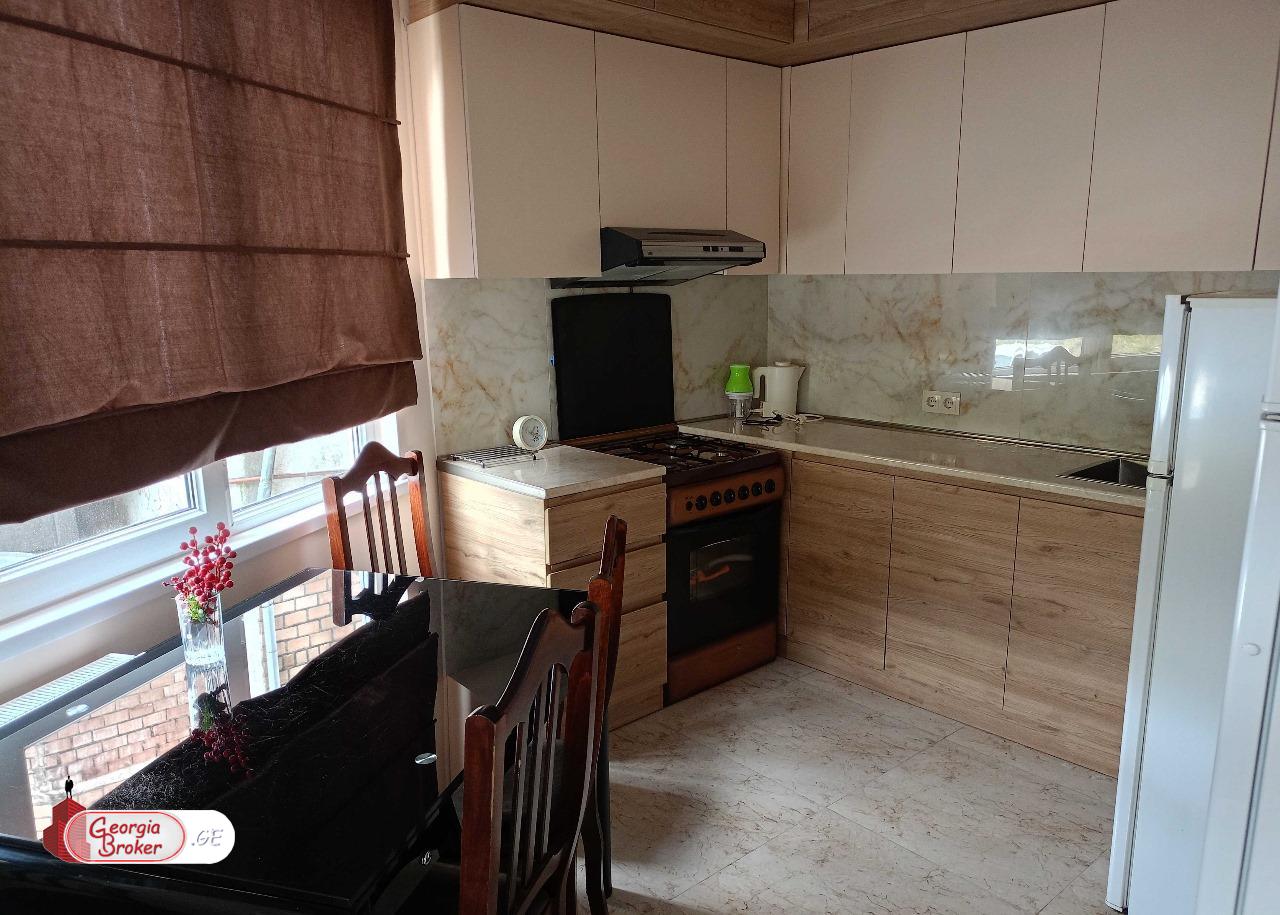 nearly repaired 3-room apartment for sale