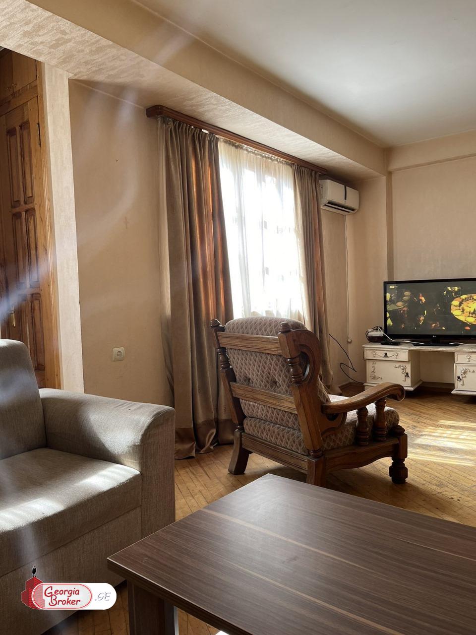 იყიდება ახალი გარემონტებული 4 ოთახიანი ბინა