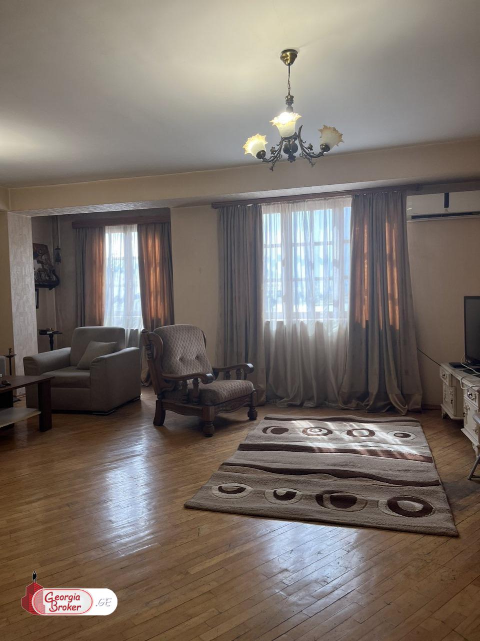 იყიდება ახალი გარემონტებული 4 ოთახიანი ბინა