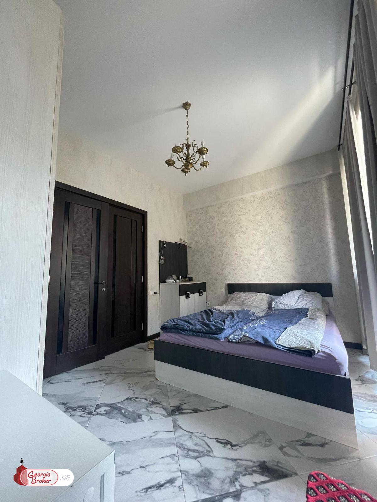 იყიდება ახალი გარემონტებული 3 ოთახიანი ბინა