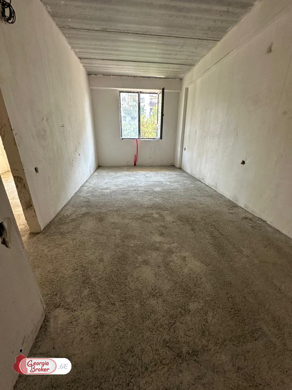 იყიდება ახალი აშენებული 2 ოთახიანი ბინა