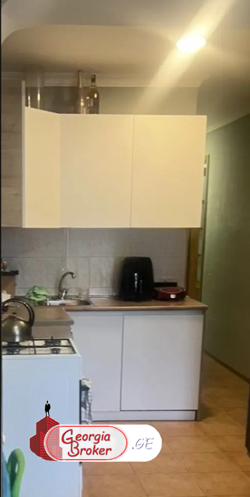 nearly repaired 3-room apartment for sale