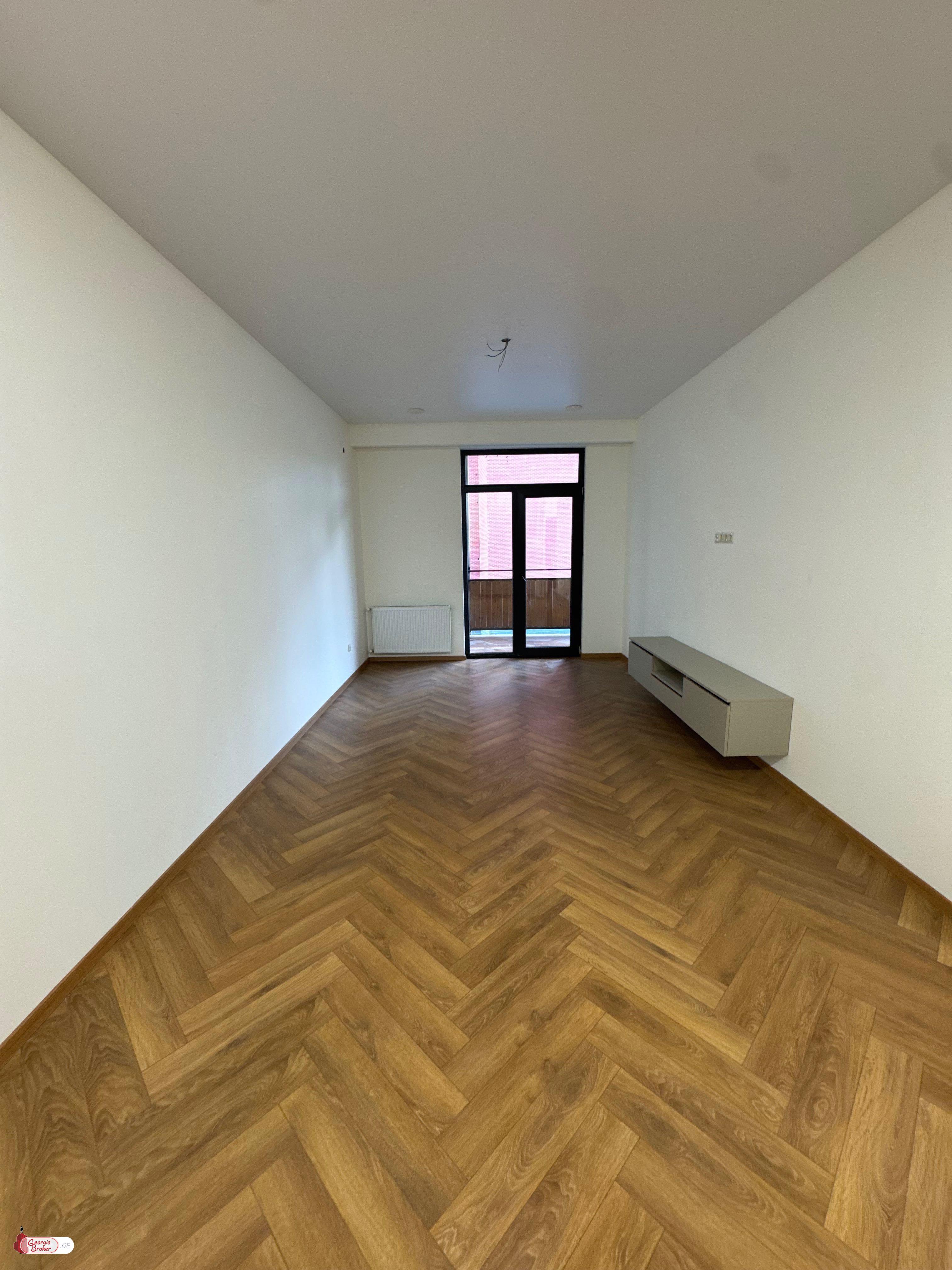 nearly repaired 2-room apartment for sale