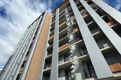 იყიდება ახალი გარემონტებული 2 ოთახიანი ბინა