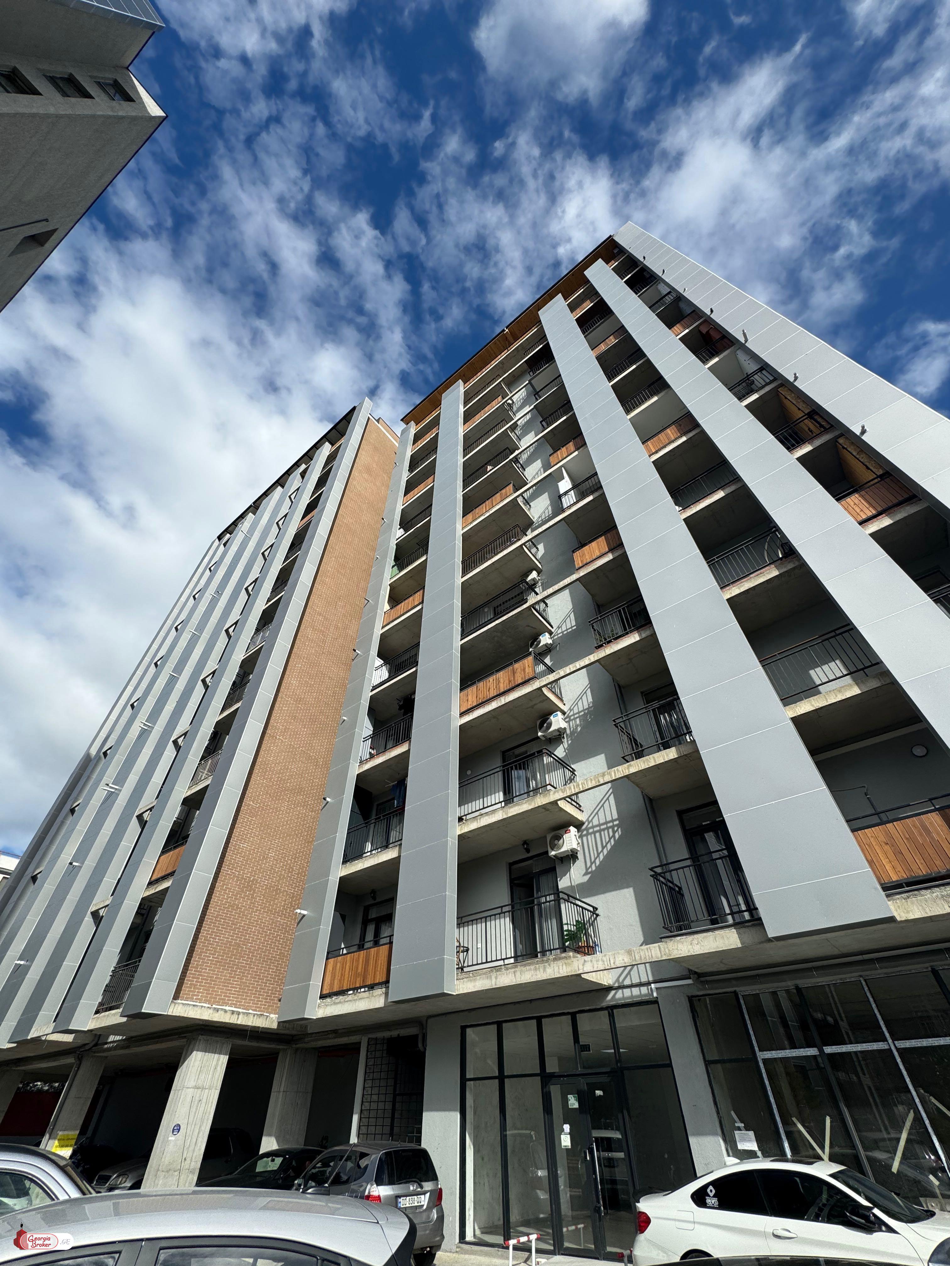 nearly repaired 2-room apartment for sale