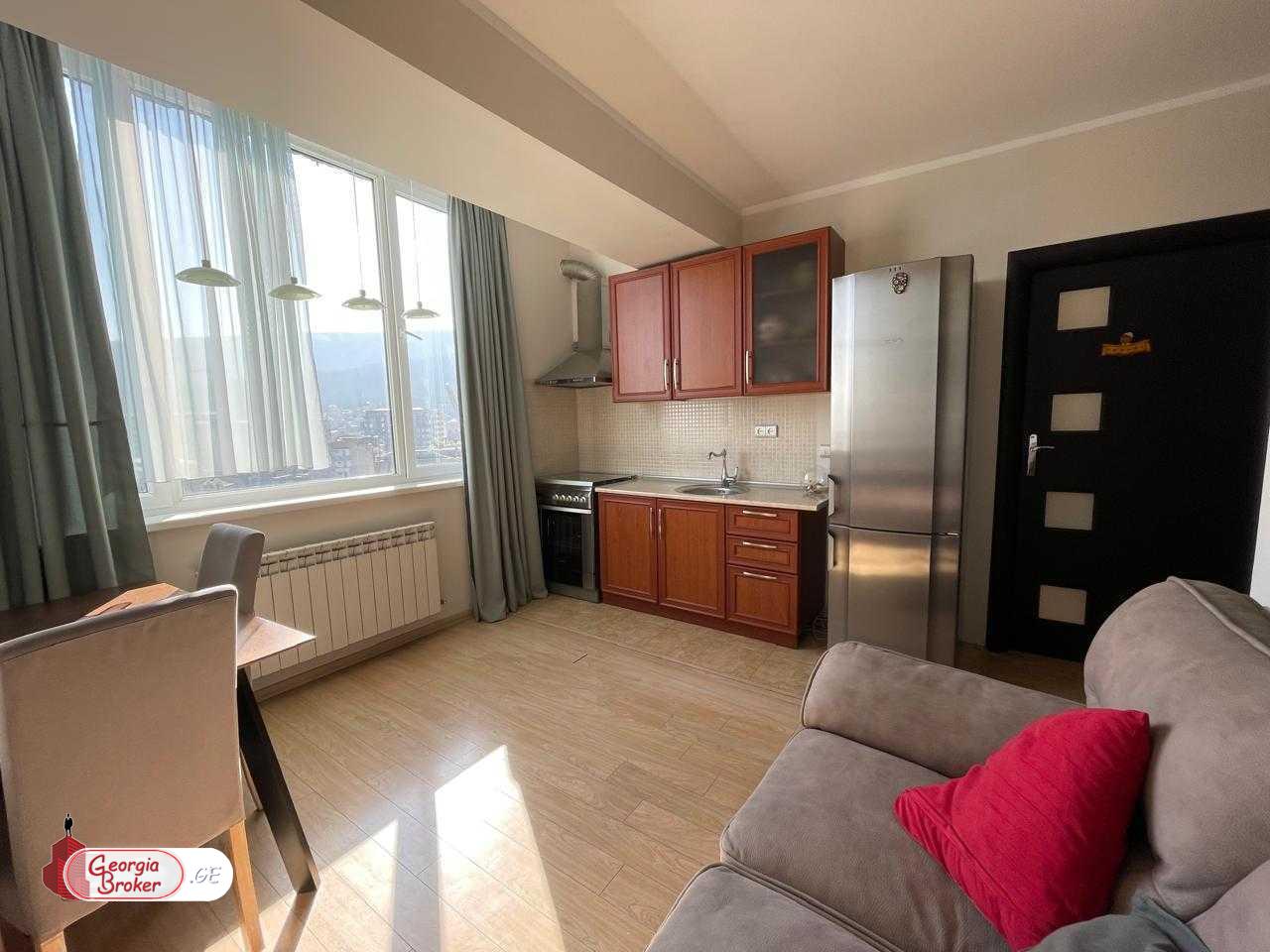 nearly repaired 3-room apartment for sale