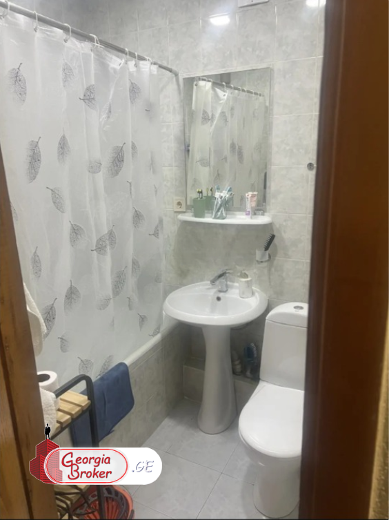 nearly repaired 3-room apartment for sale