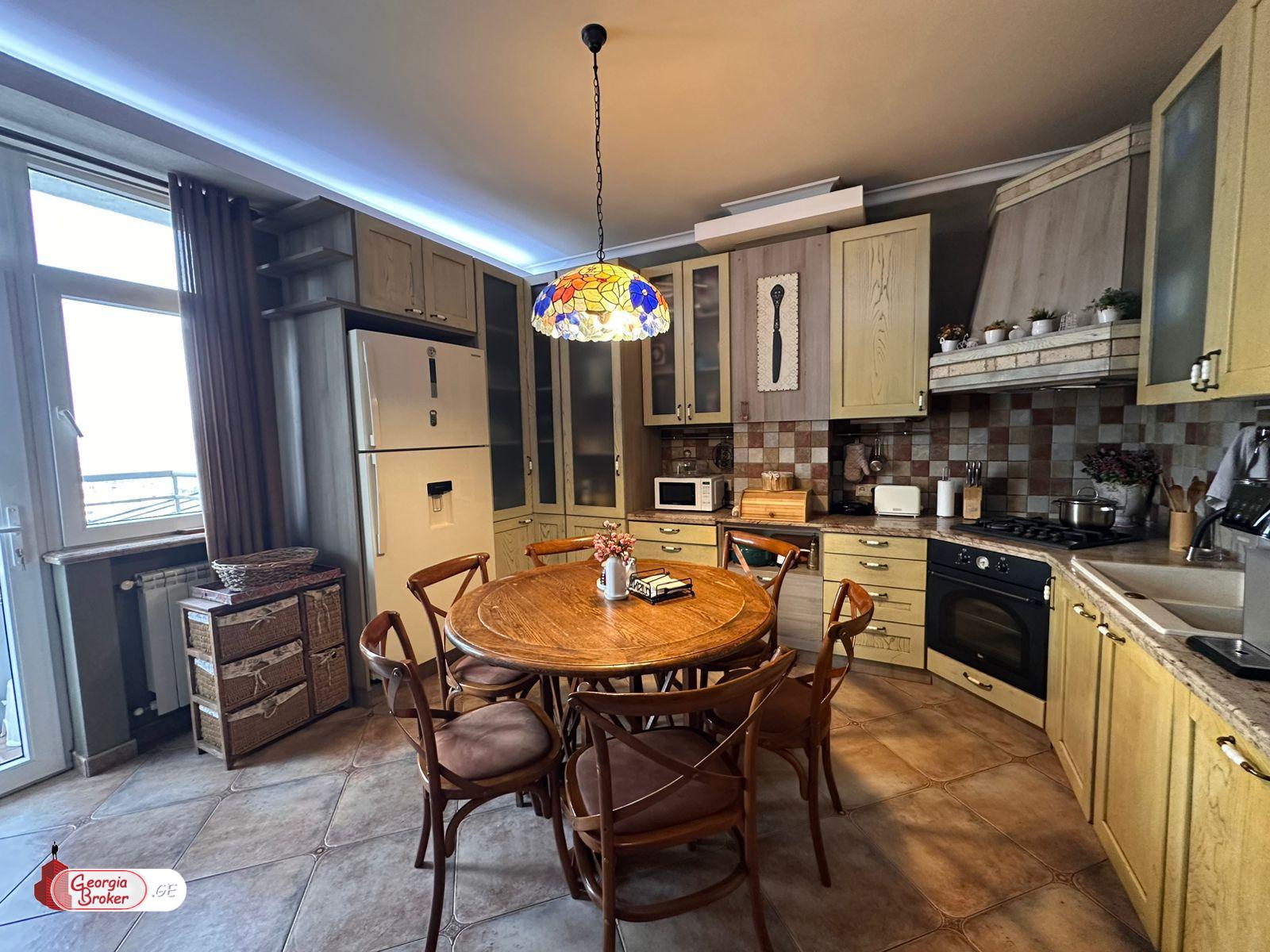 nearly repaired 6-room apartment for sale