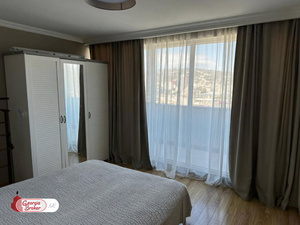 იყიდება ახალი გარემონტებული 5 ოთახიანი ბინა