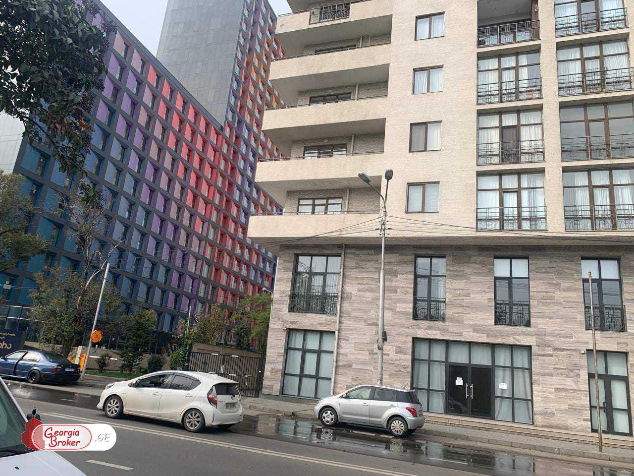 იყიდება ახალი აშენებული 4 ოთახიანი ბინა