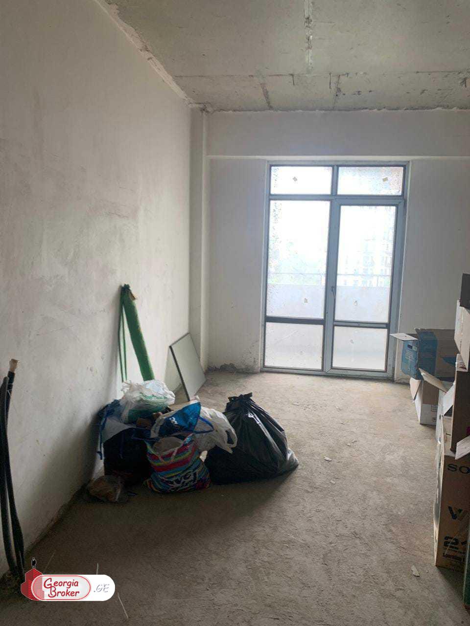 იყიდება ახალი აშენებული 4 ოთახიანი ბინა