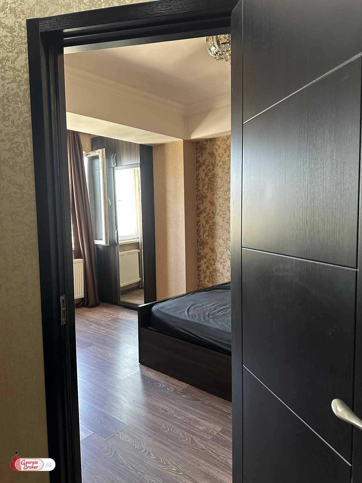 nearly repaired 3-room apartment for sale