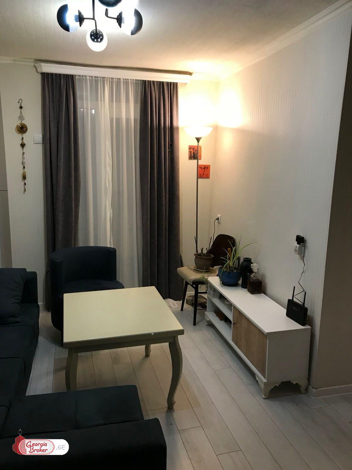 nearly repaired 2-room apartment for sale