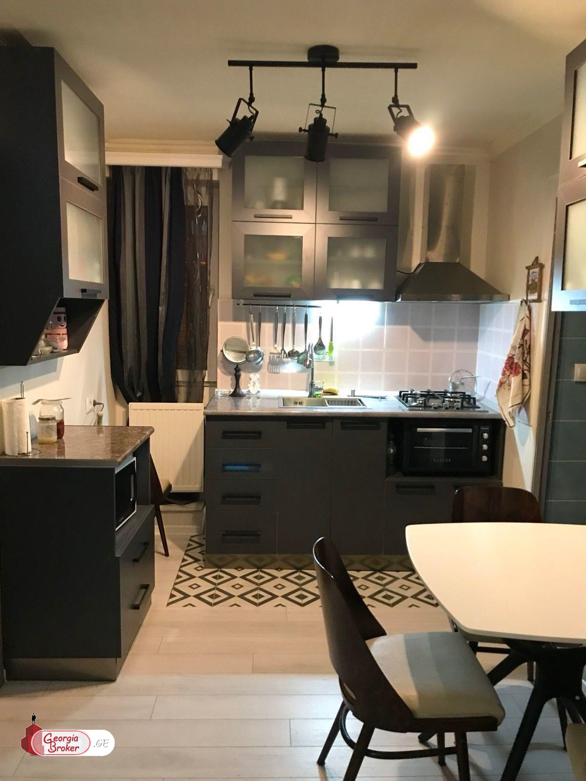 nearly repaired 2-room apartment for sale