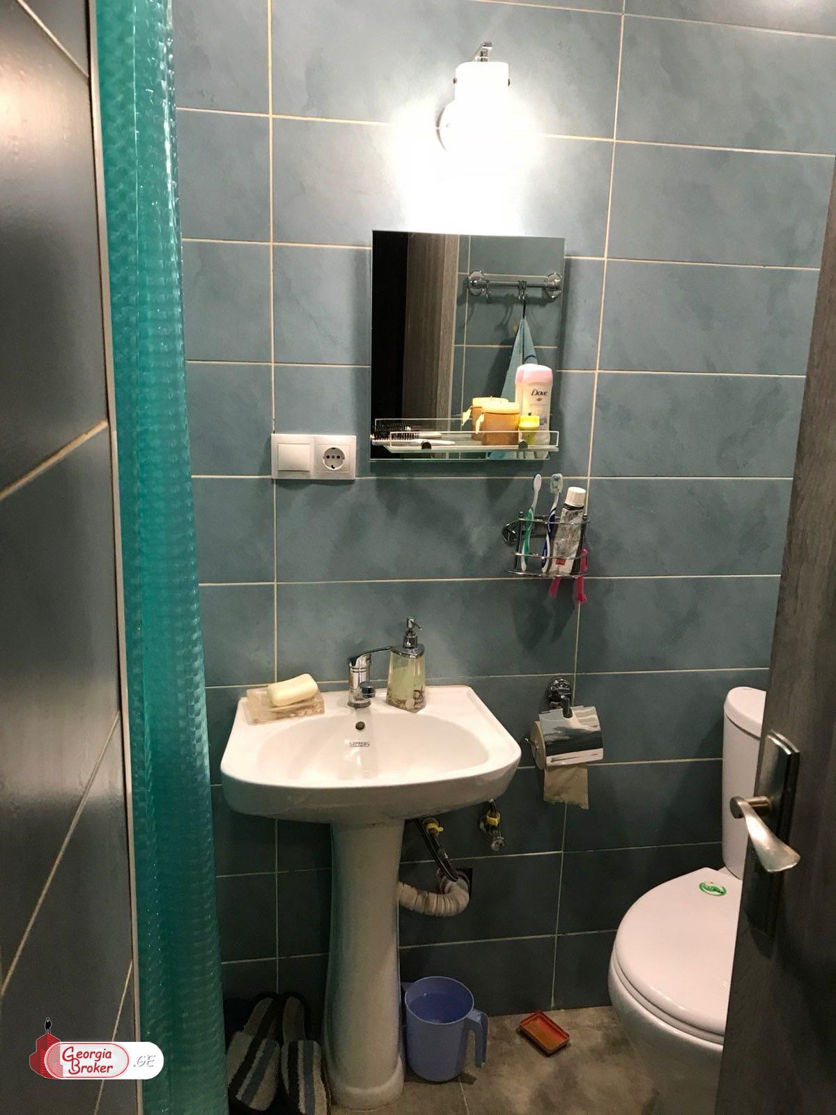 nearly repaired 2-room apartment for sale