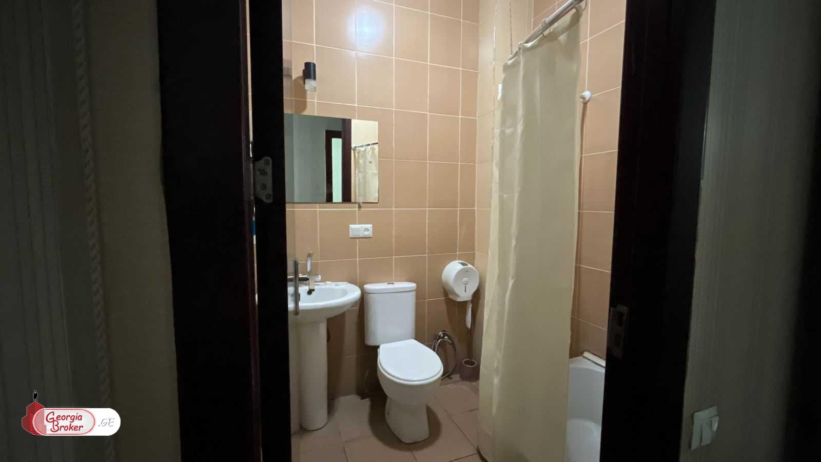 ქირავდება ახალი გარემონტებული 16 ნომრიანი სასტუმრო