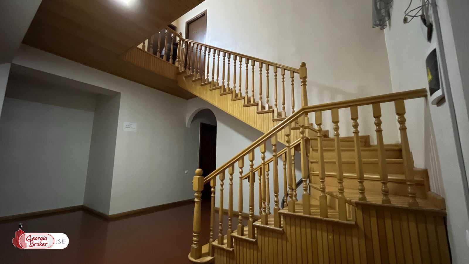 ქირავდება ახალი გარემონტებული 16 ნომრიანი სასტუმრო