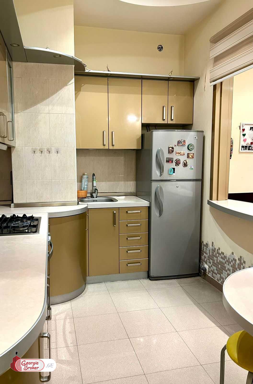 продается квартира с новым ремонтом 2-комнаты