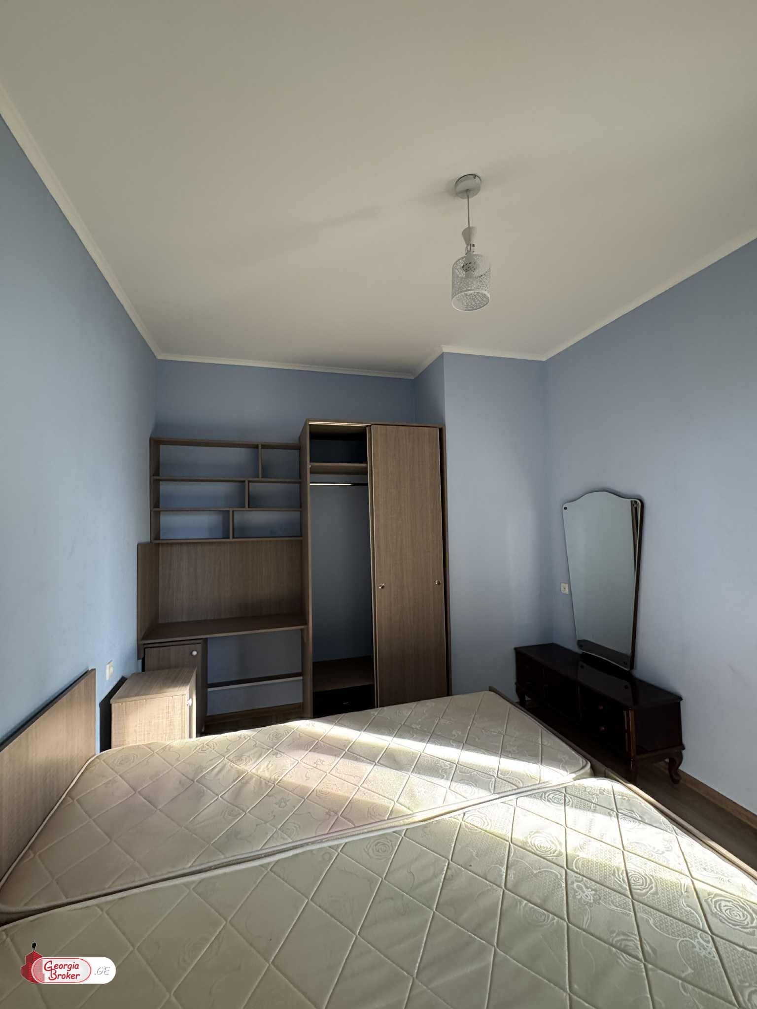 продается квартира с новым ремонтом 3-комнаты