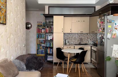 იყიდება ახალი გარემონტებული 3 ოთახიანი ბინა