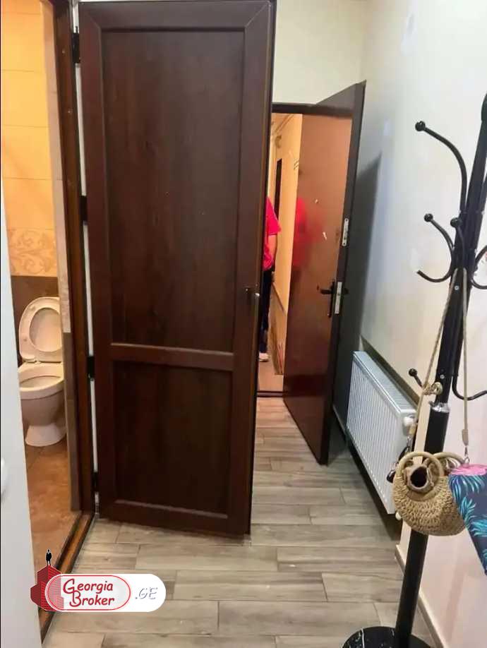 იყიდება ახალი გარემონტებული 3 ოთახიანი ბინა