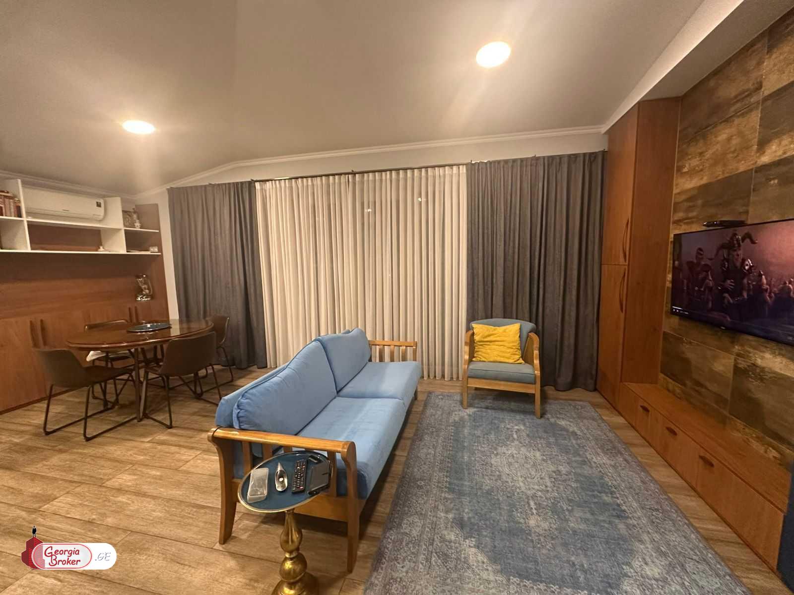 продается квартира с новым ремонтом 3-комнаты