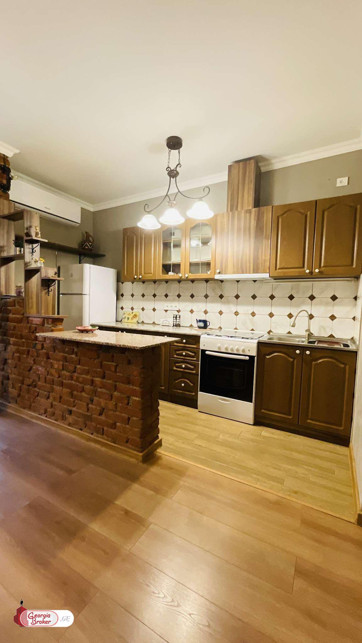 იყიდება ახალი გარემონტებული 2 ოთახიანი ბინა