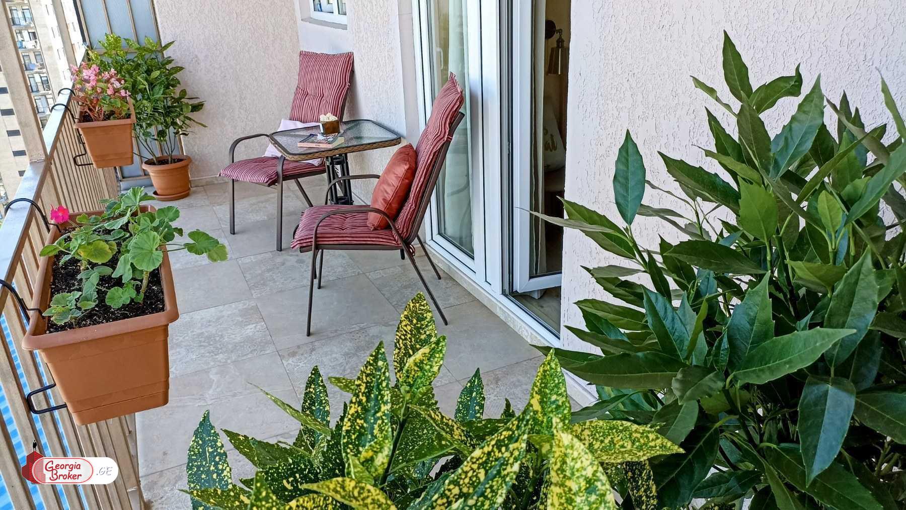 იყიდება ახალი გარემონტებული 2 ოთახიანი ბინა