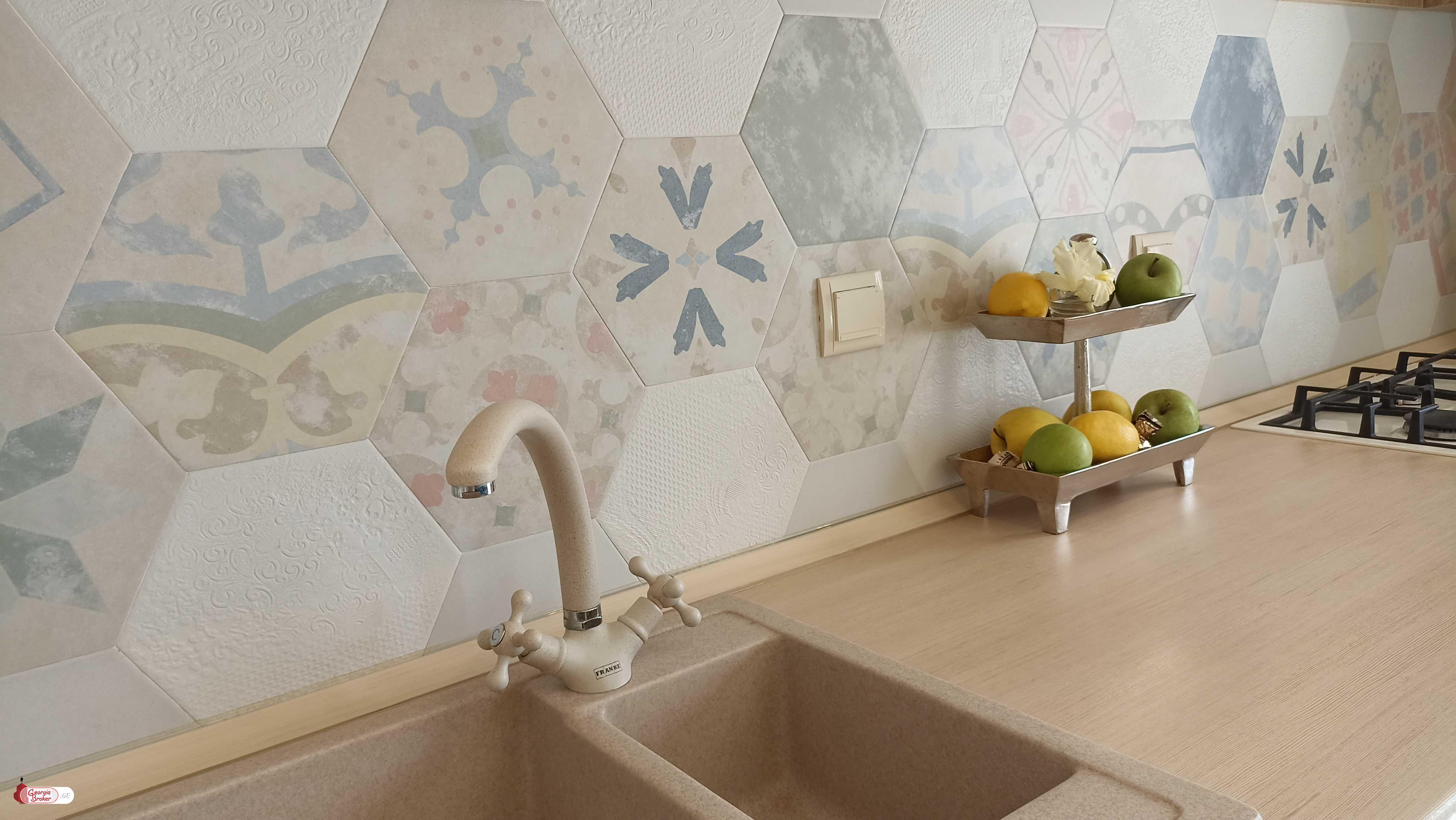 nearly repaired 3-room apartment for sale