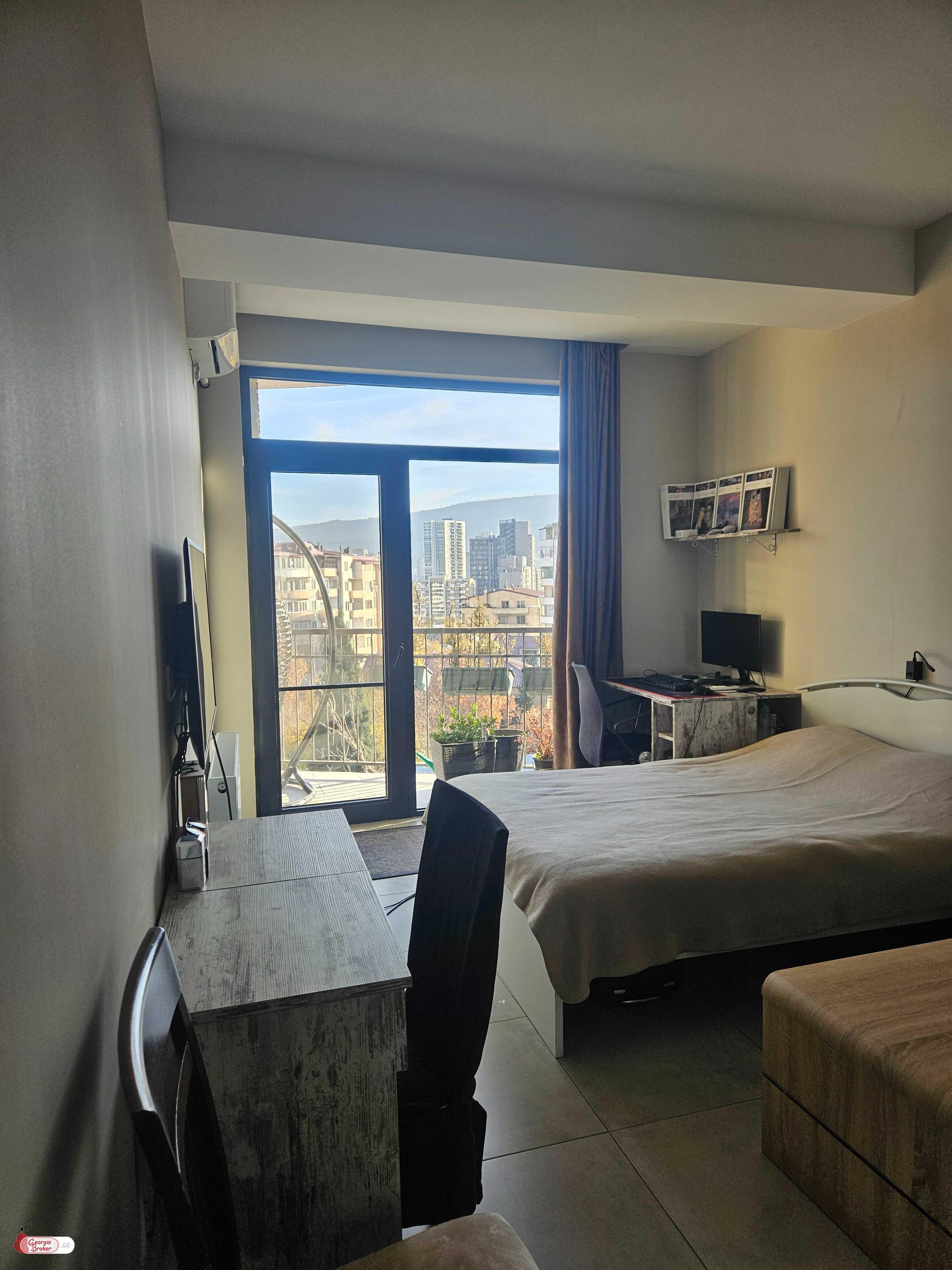 продается квартира с новым ремонтом 3-комнаты