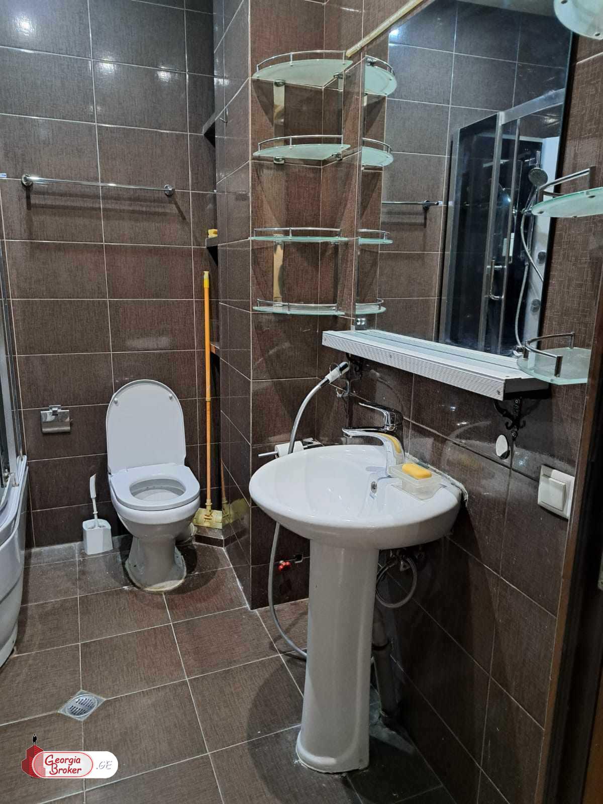 იყიდება ახალი გარემონტებული 3 ოთახიანი ბინა