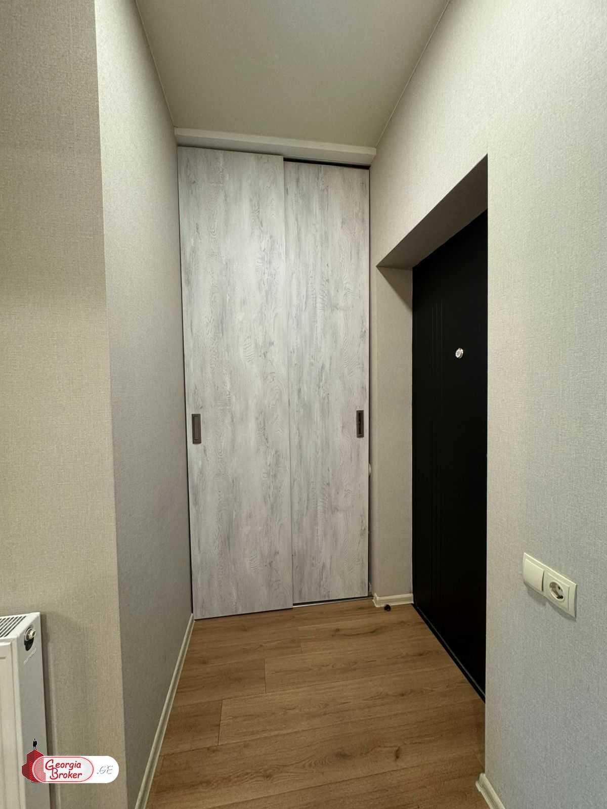 nearly repaired 2-room apartment for sale