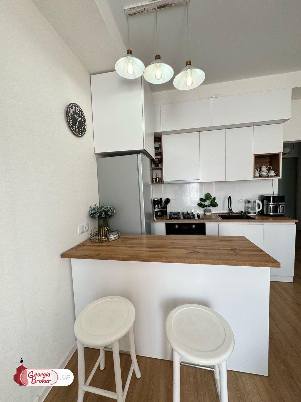 продается квартира с новым ремонтом 2-комнаты