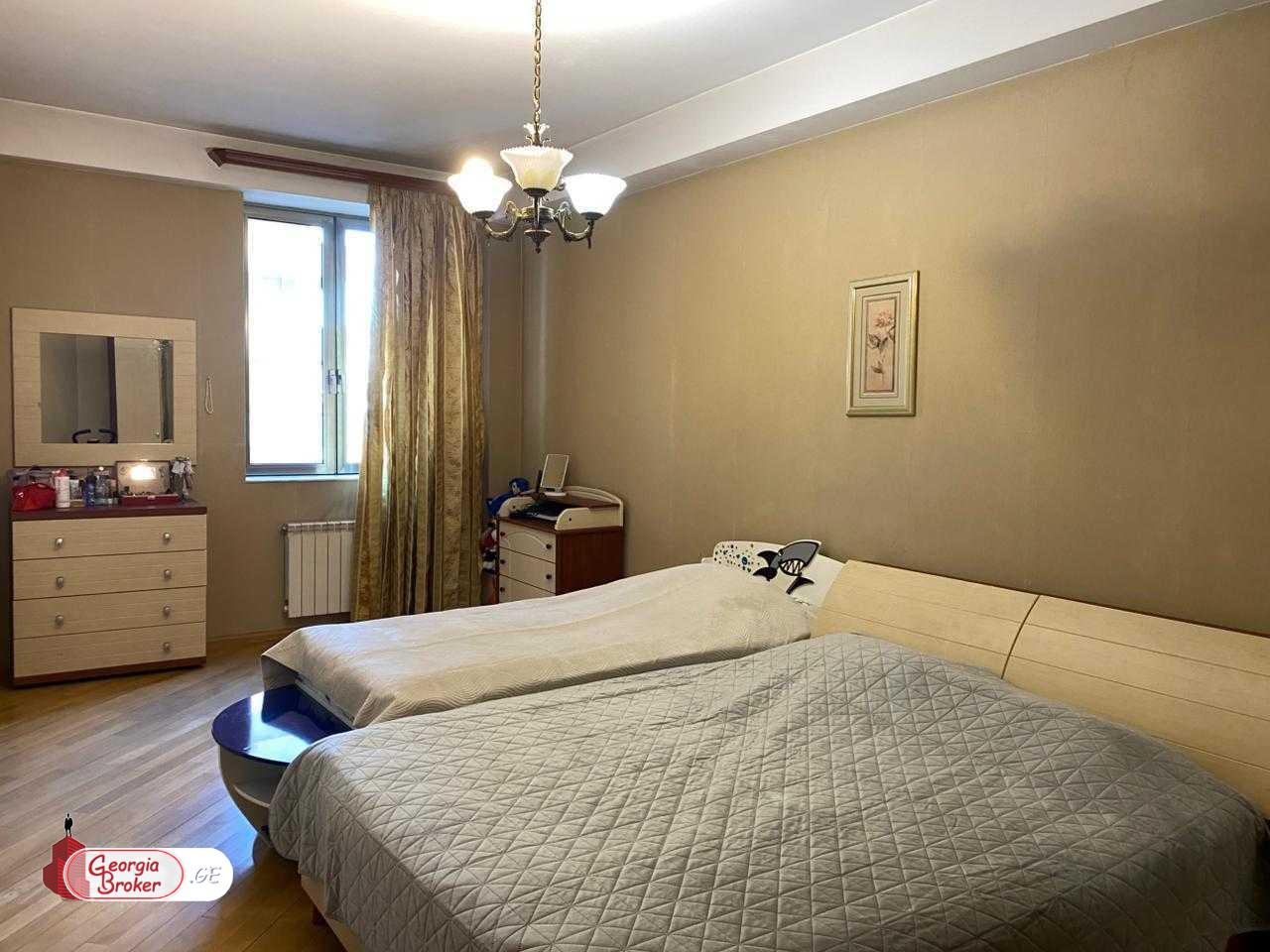 nearly repaired 3-room apartment for sale