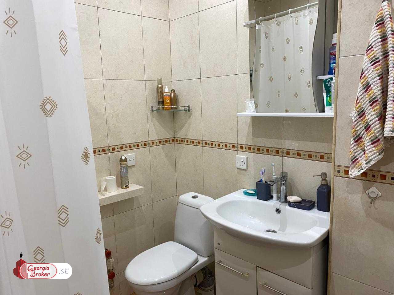 nearly repaired 3-room apartment for sale