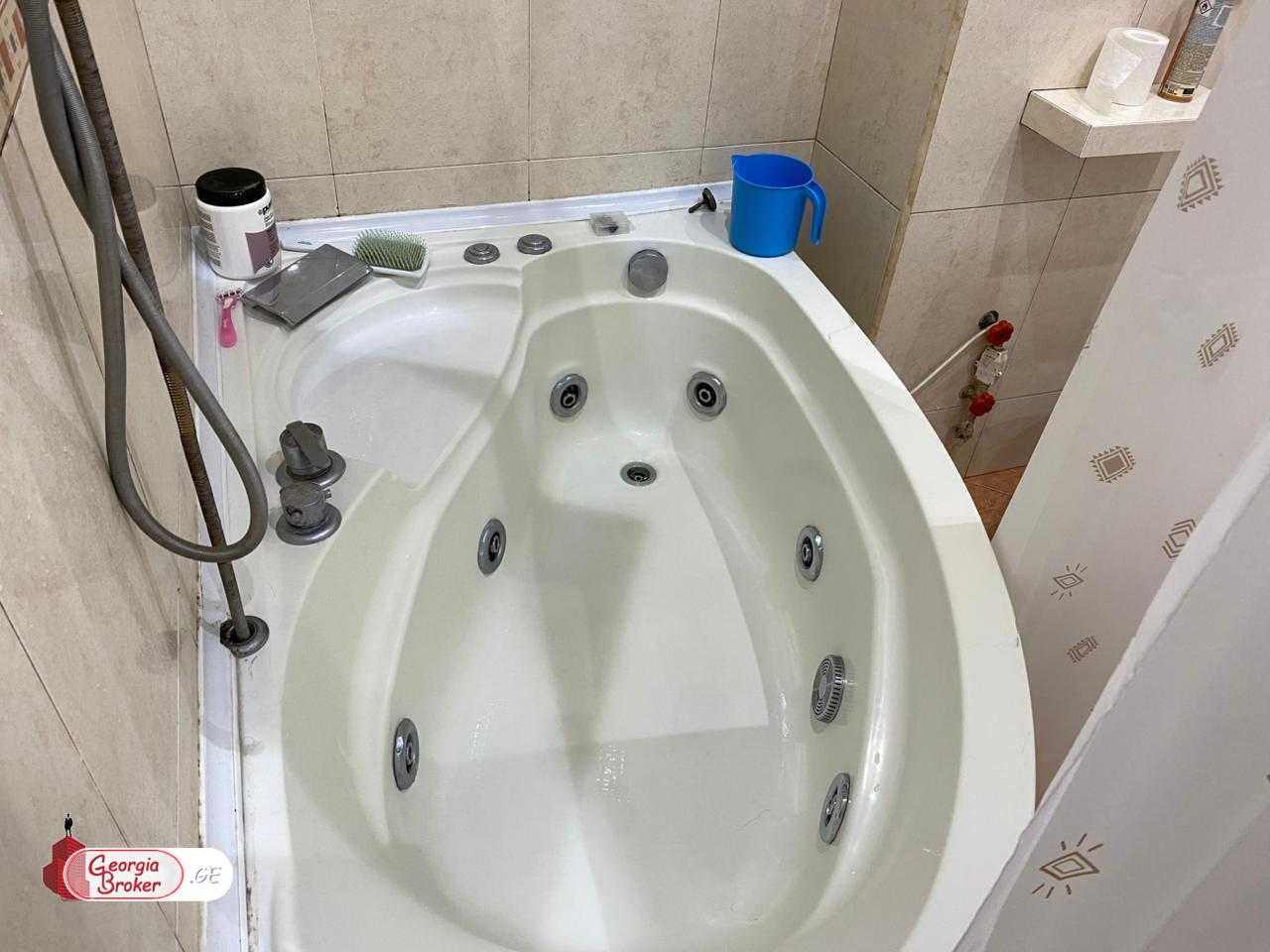 nearly repaired 3-room apartment for sale