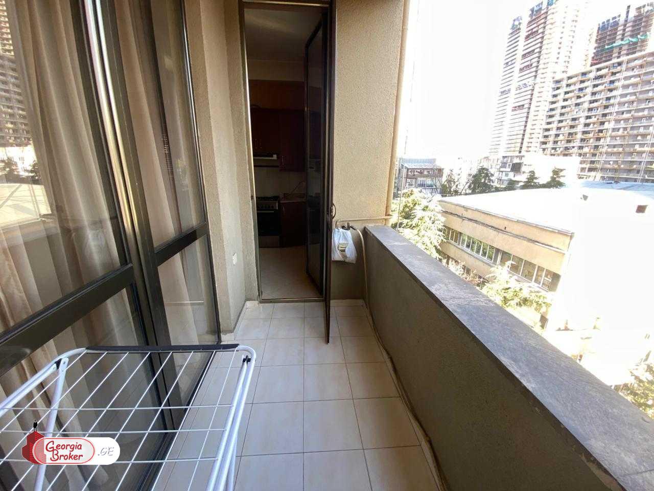 nearly repaired 3-room apartment for sale