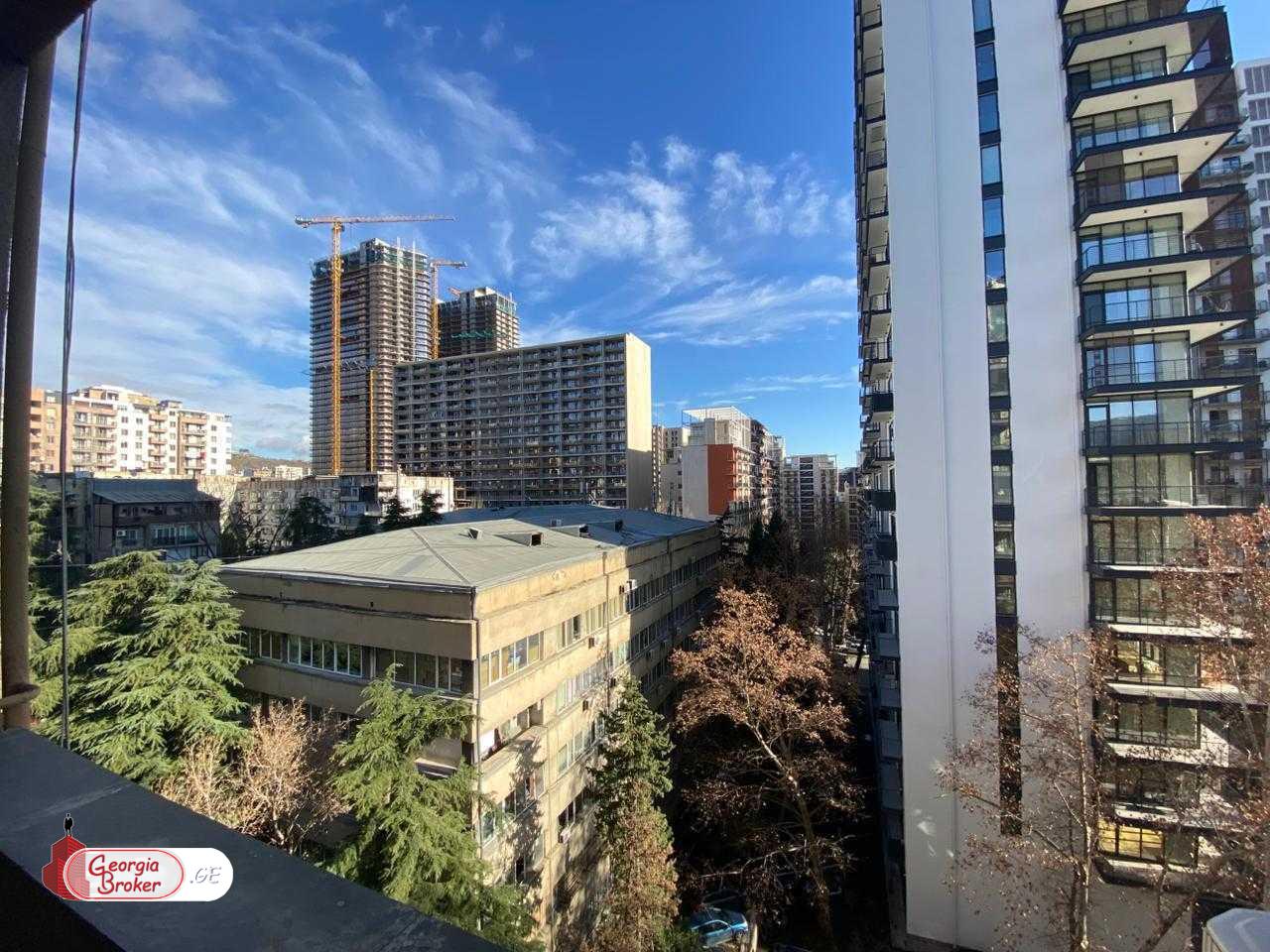 nearly repaired 3-room apartment for sale