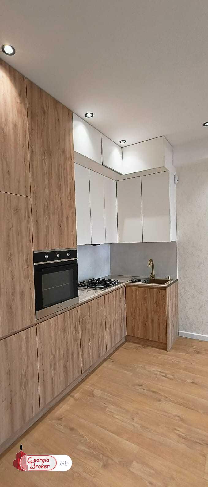 nearly repaired 3-room apartment for sale