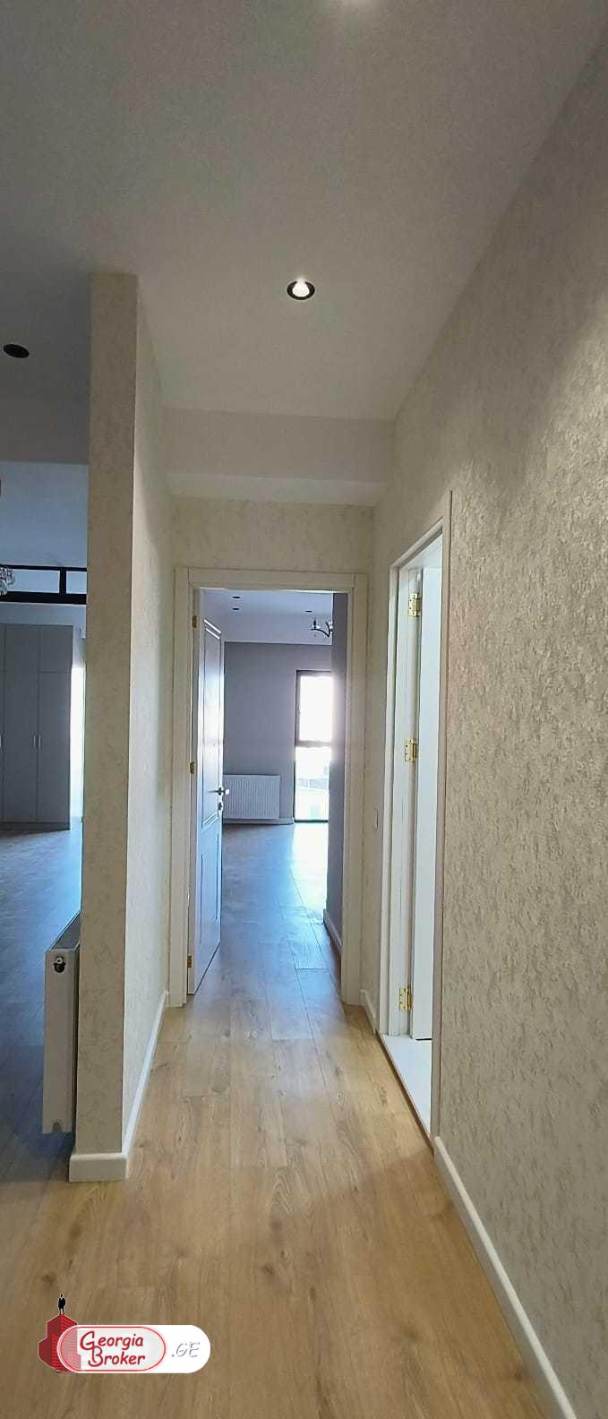 nearly repaired 3-room apartment for sale