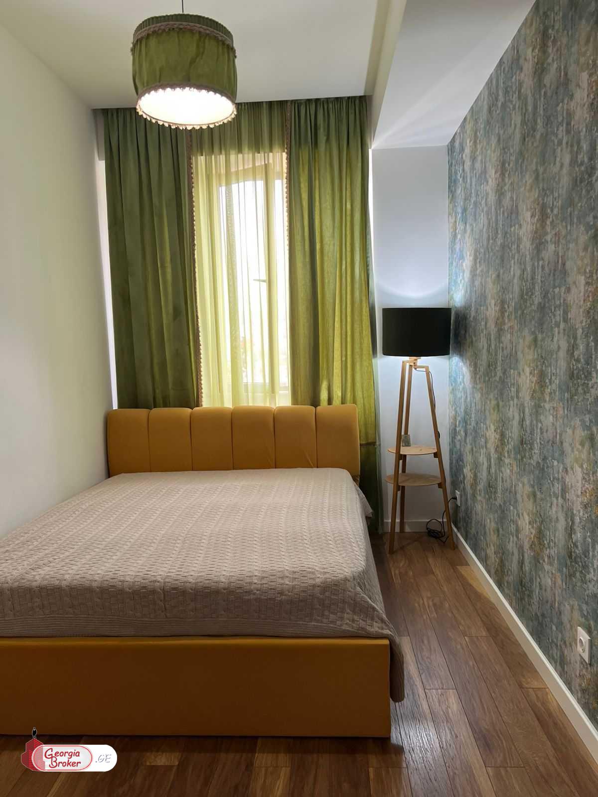 nearly repaired 2-room apartment for sale