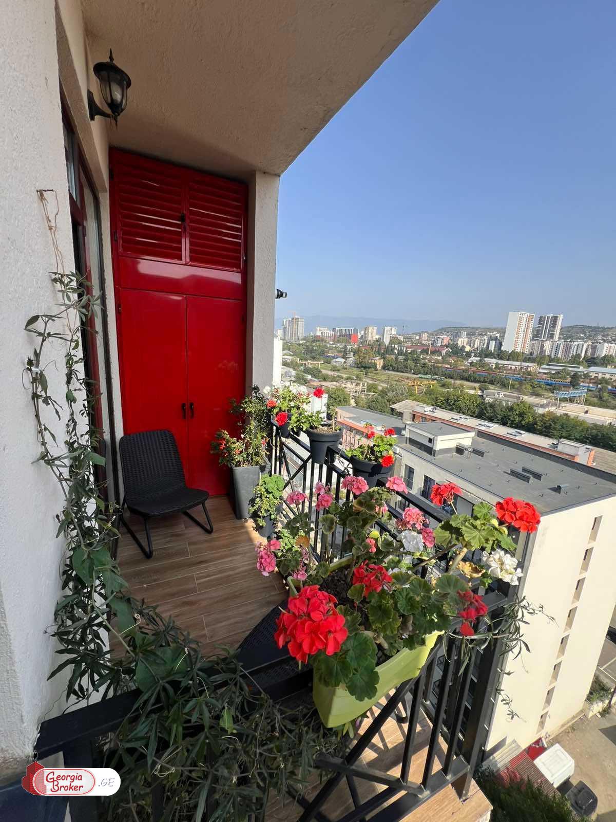 nearly repaired 2-room apartment for sale