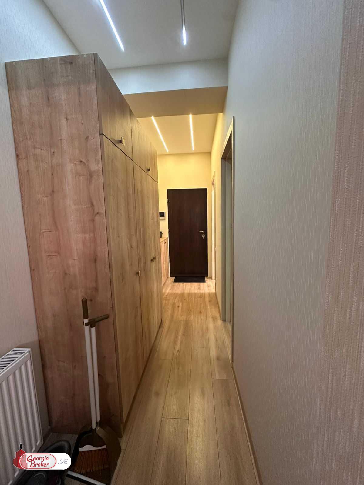 nearly repaired 3-room apartment for rent