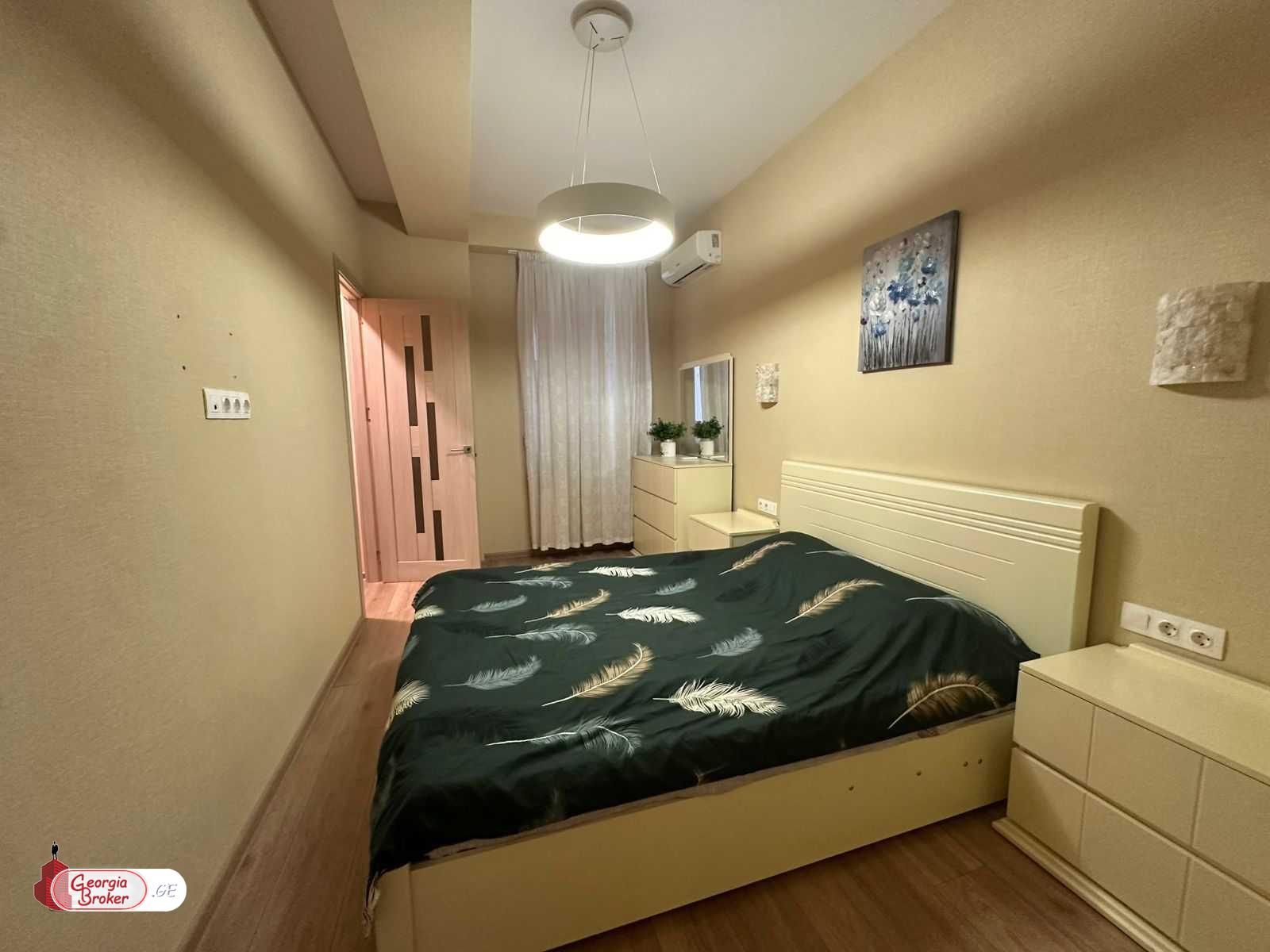 nearly repaired 3-room apartment for rent