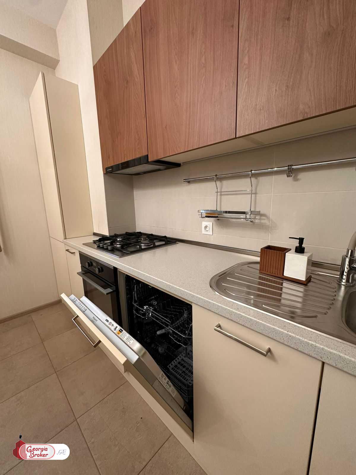 nearly repaired 3-room apartment for sale