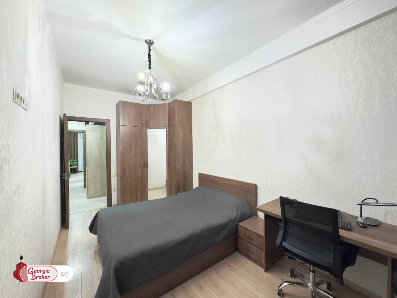 nearly repaired 3-room apartment for sale